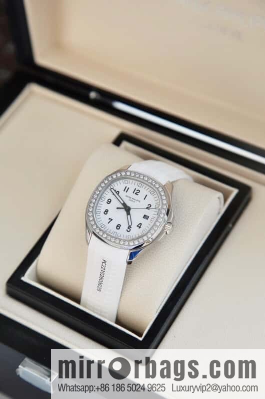 Exclusively launched, the new Patek Felix AQUANAUT series dial is inlaid with 48 vs2.0 real diamonds, about 1.2 carats, the original Swiss quartz movement, the watch size is 38mm