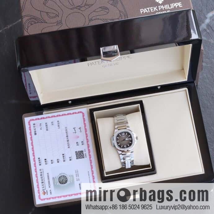 PP Nautilus 7010 series, the most beautiful Nautilus real diamond 32mm ultra-thin quartz women's watch