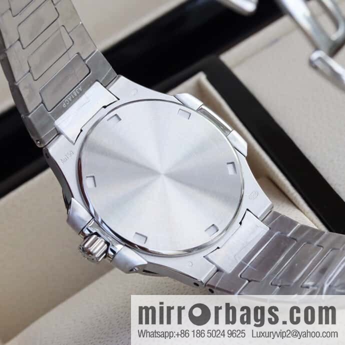 PP Nautilus 7010 series, the most beautiful Nautilus real diamond 32mm ultra-thin quartz women's watch