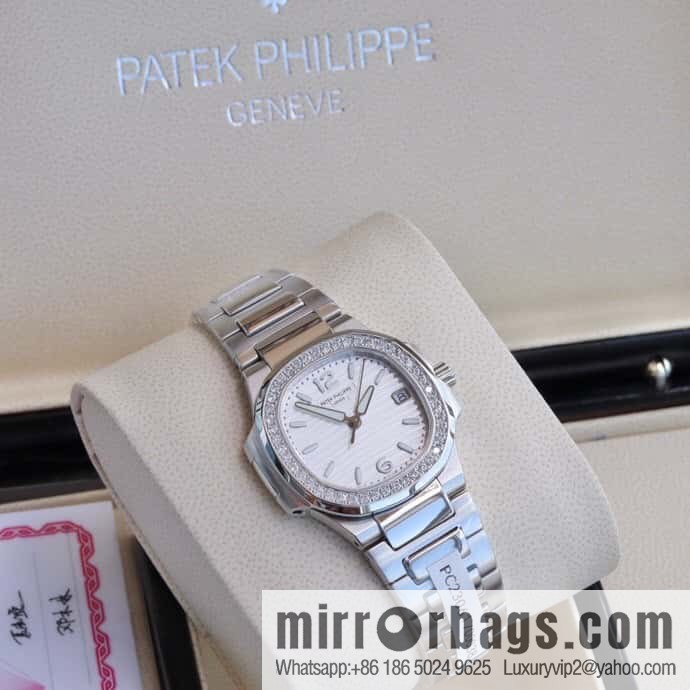 PP Nautilus 7010 series, the most beautiful Nautilus real diamond 32mm ultra-thin quartz women's watch
