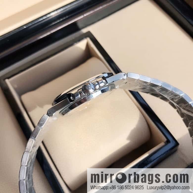 Patek Philippe 5711 Nautilus Cal.324 movement watch