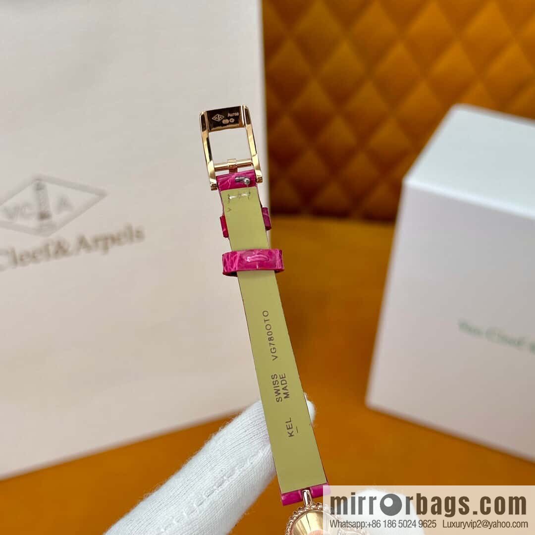 Van Cleef & Arpels ALHAMBRA series, model: VCARO8WSOO original Swiss quartz movement of the same model