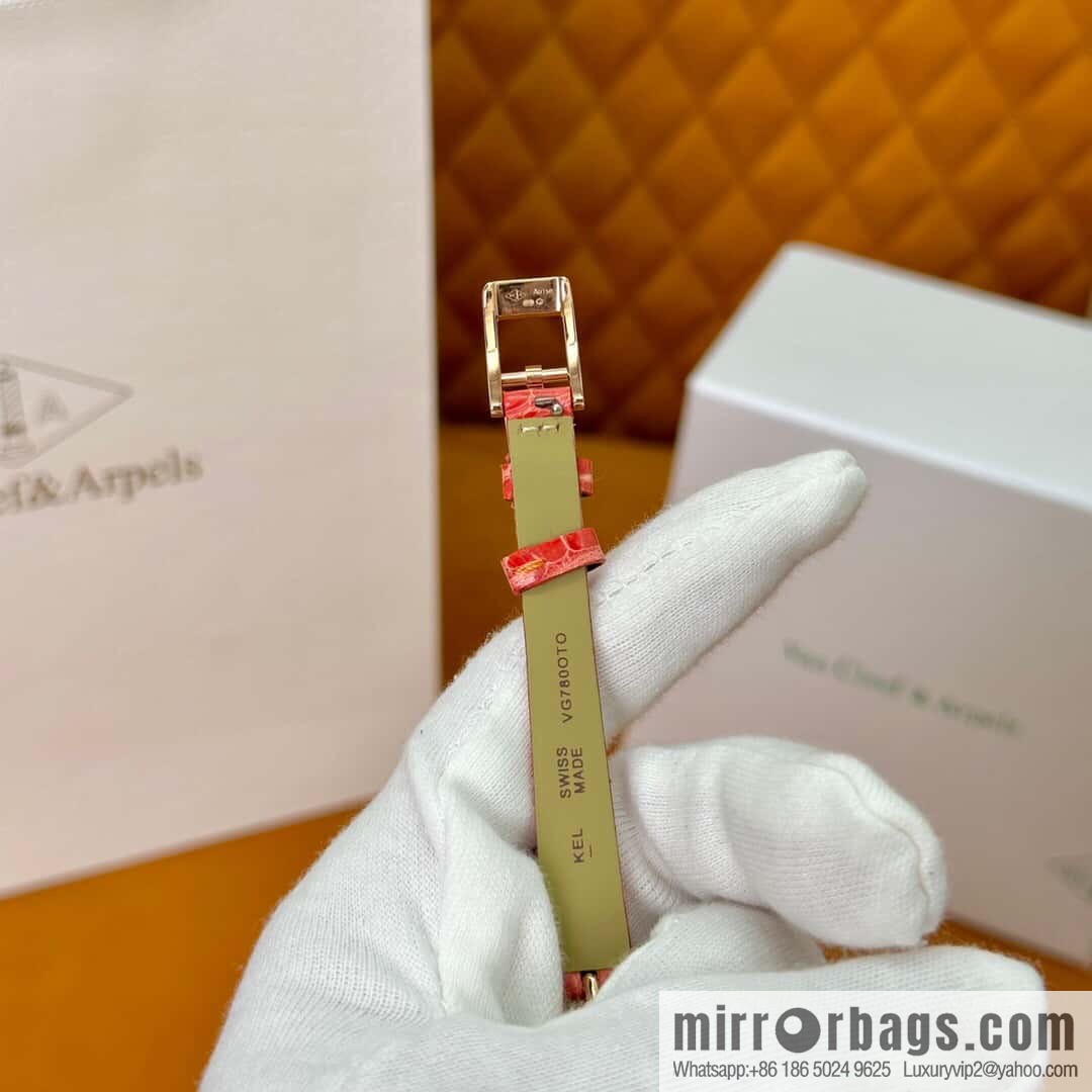 Van Cleef & Arpels ALHAMBRA series, model: VCARO8WSOO original Swiss quartz movement of the same model