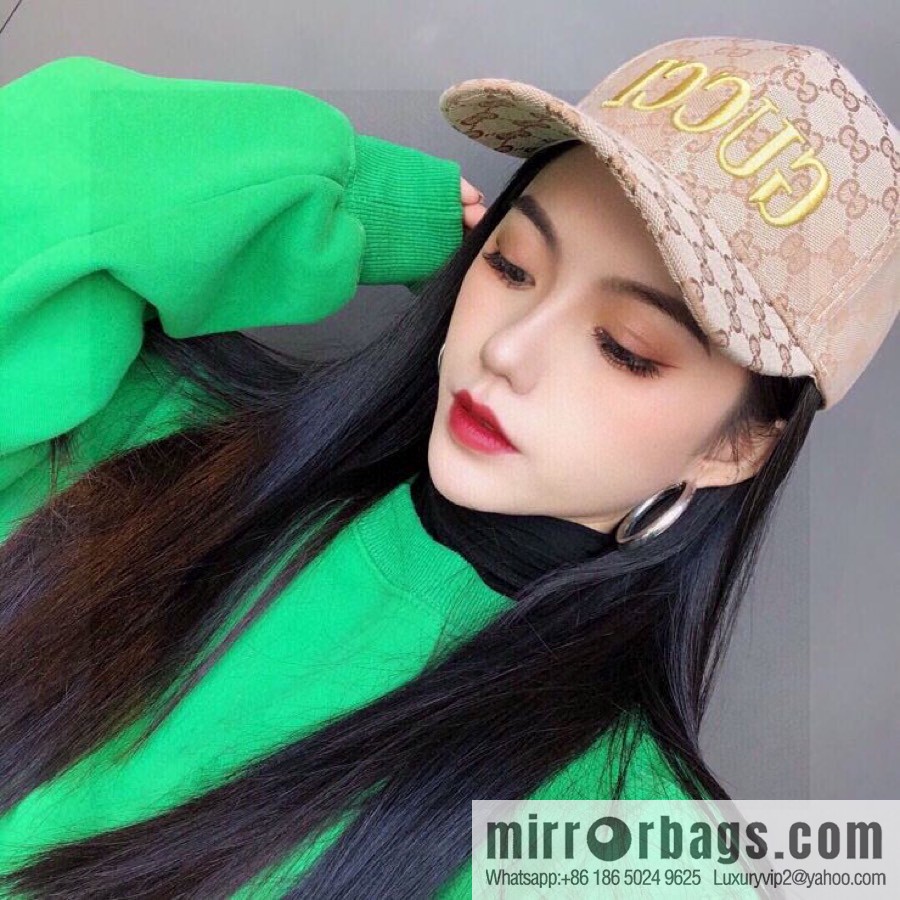 GUCCI Gucci simple atmosphere embroidered baseball cap