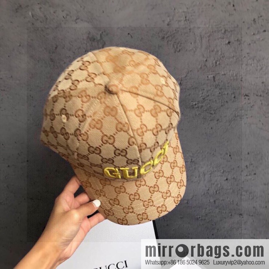 GUCCI Gucci simple atmosphere embroidered baseball cap