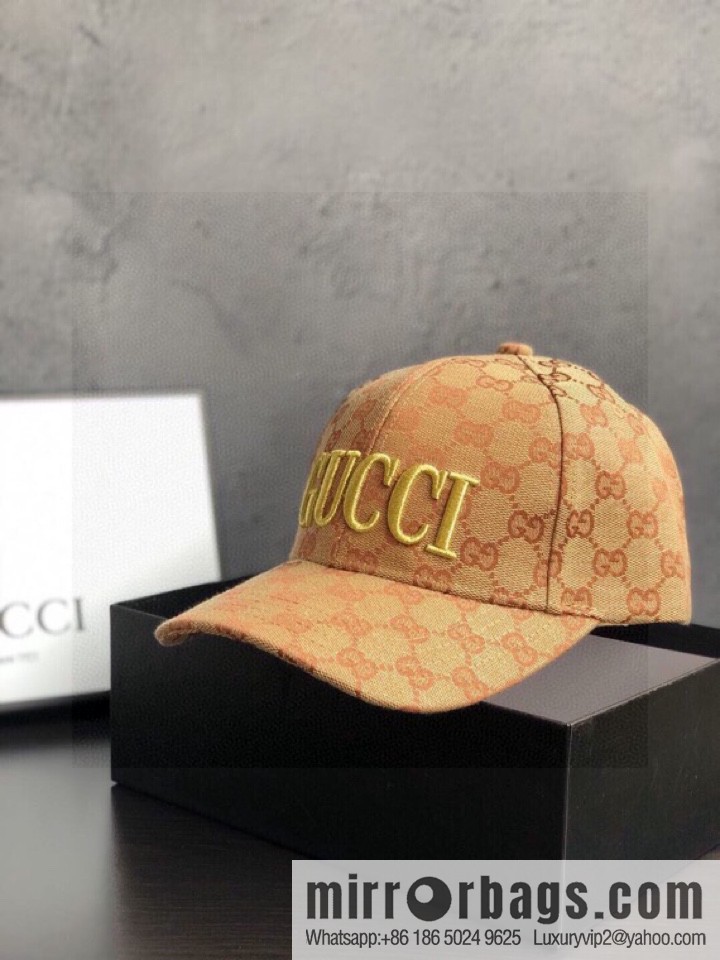 GUCCI Gucci simple atmosphere embroidered baseball cap