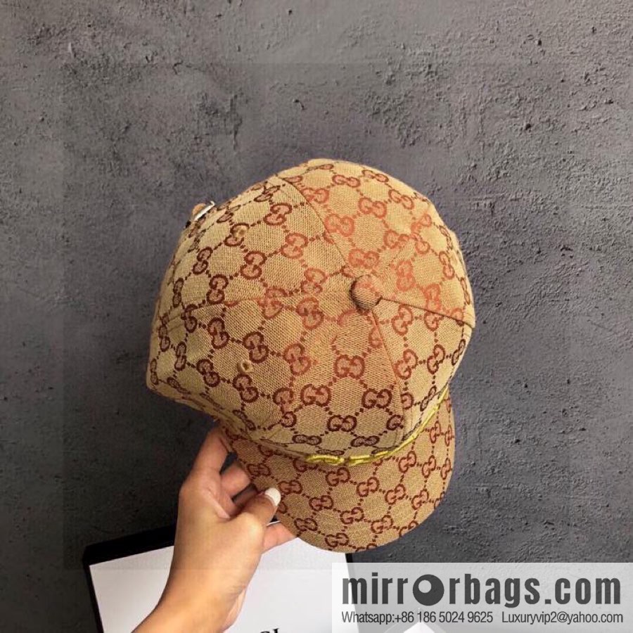 GUCCI Gucci simple atmosphere embroidered baseball cap