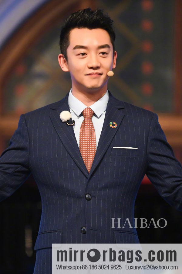 Hermes 100% Top Twill Silk H-Pattern Jacquard Tie