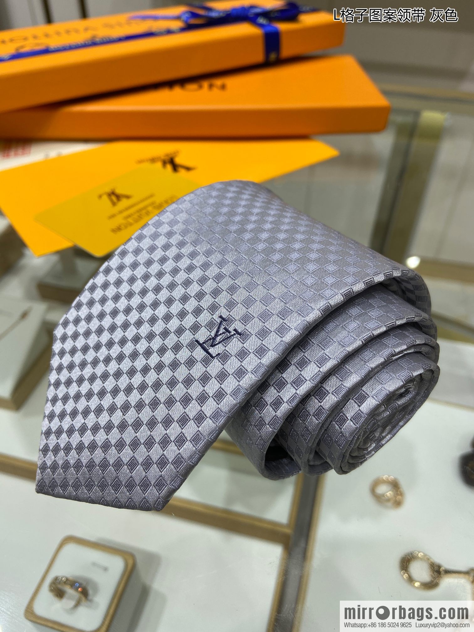 LV Louis Vuitton 100% Top Jacquard Silk L Checked Tie