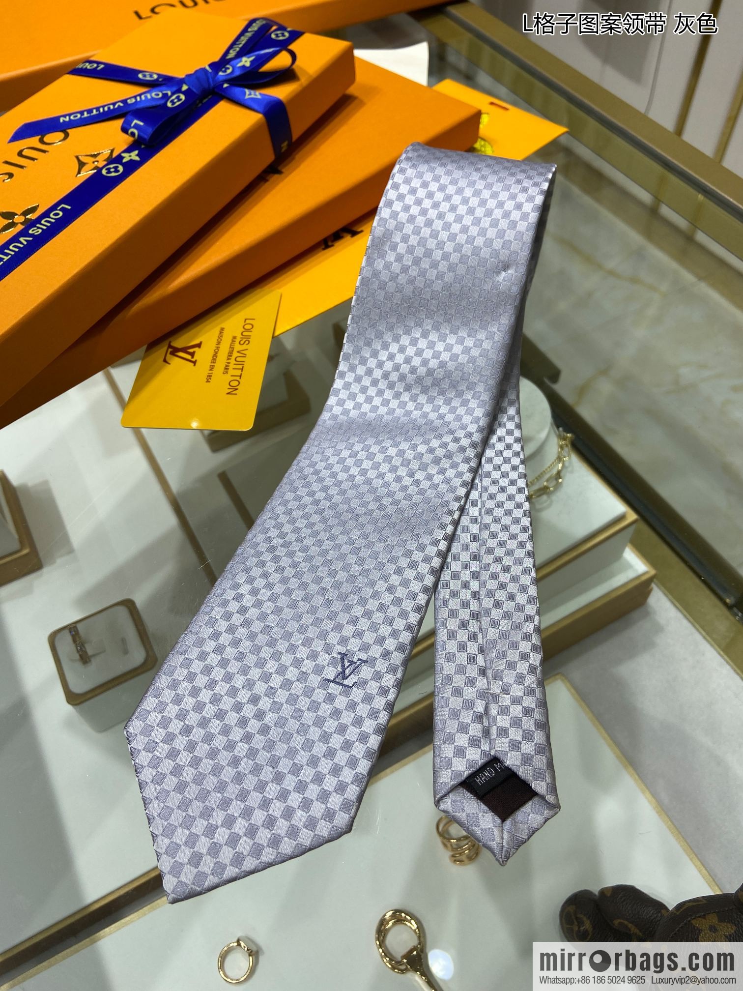 LV Louis Vuitton 100% Top Jacquard Silk L Checked Tie