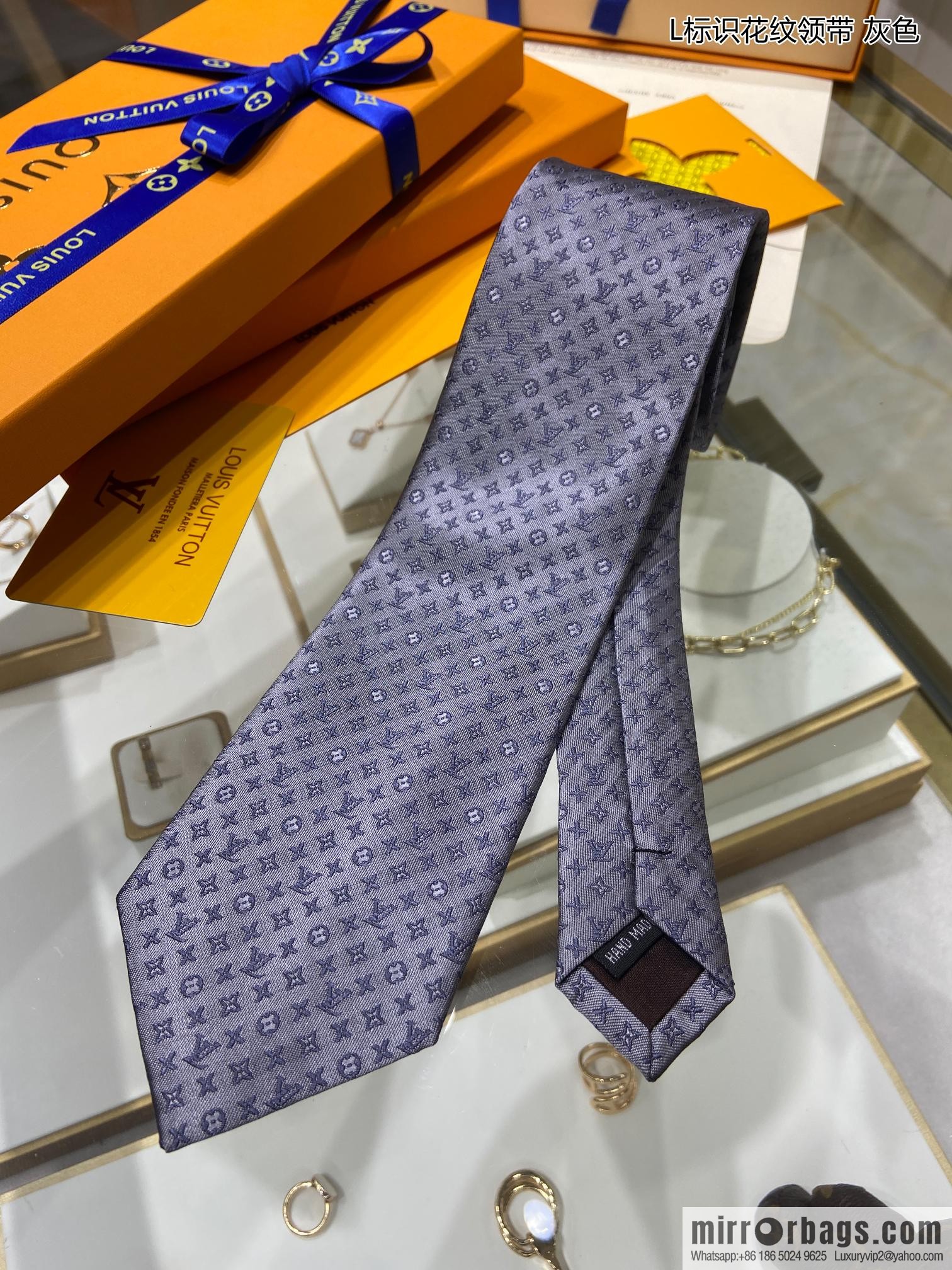 LV Louis Vuitton 100% Top Jacquard Silk Logo Tie