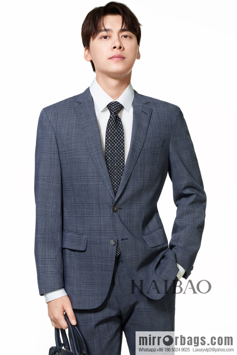 LV Louis Vuitton 100% Top Jacquard Silk Logo Tie