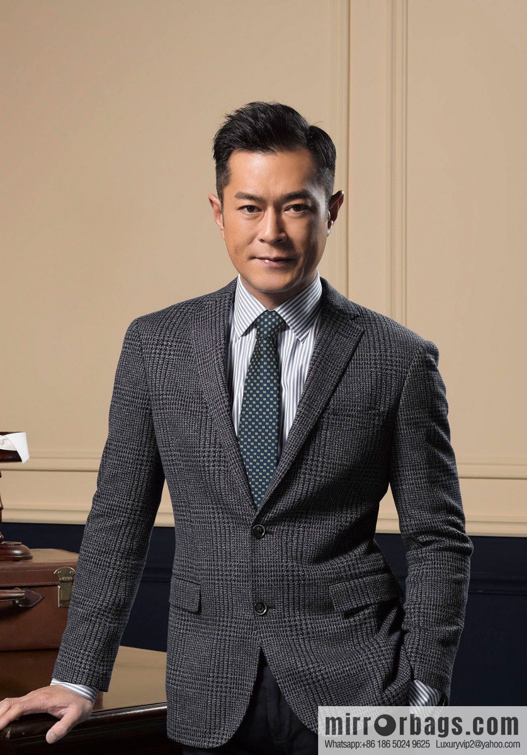 Hermes 100% Top Twill Silk Overlay Tie