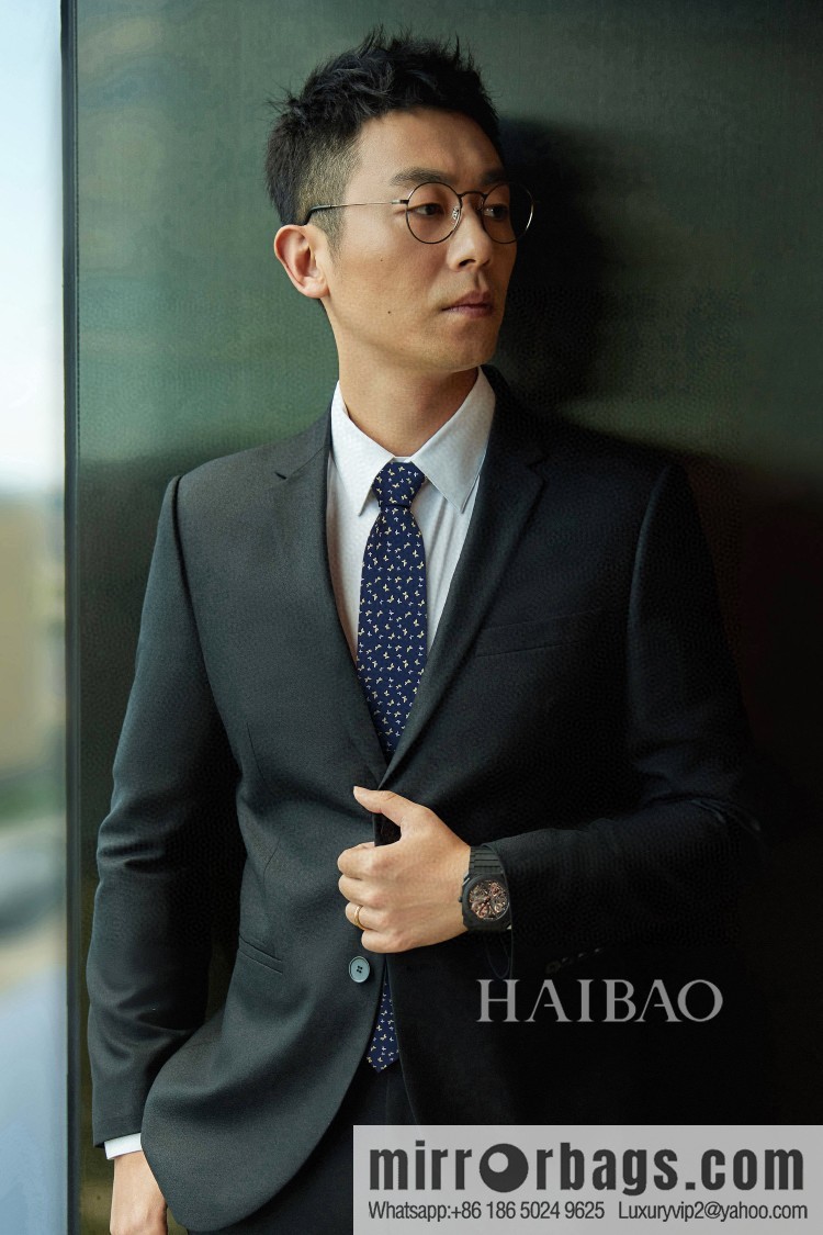 Hermes 100% Top Twill Silk H Butterfly Tie