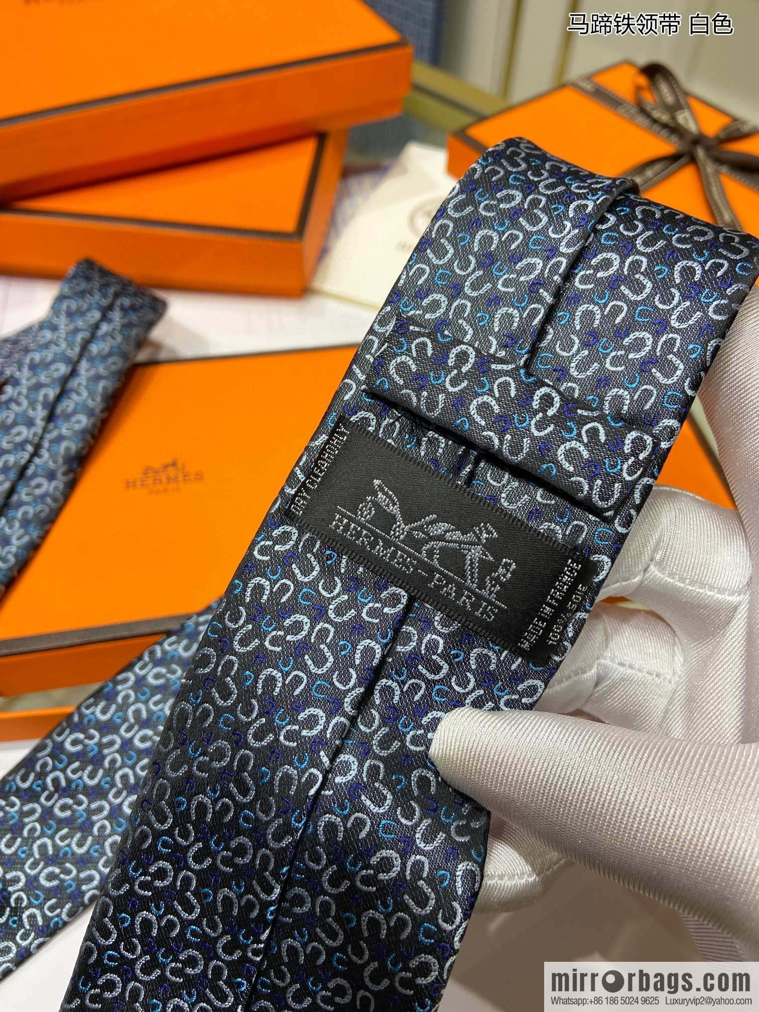 Hermes 100% Premium Twill Silk Horseshoe Tie