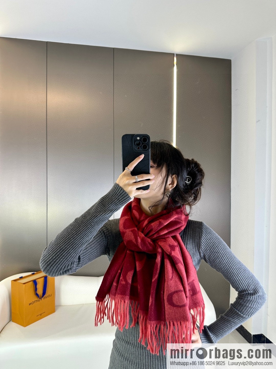 COACH Coach 2023 New Wool Shawl