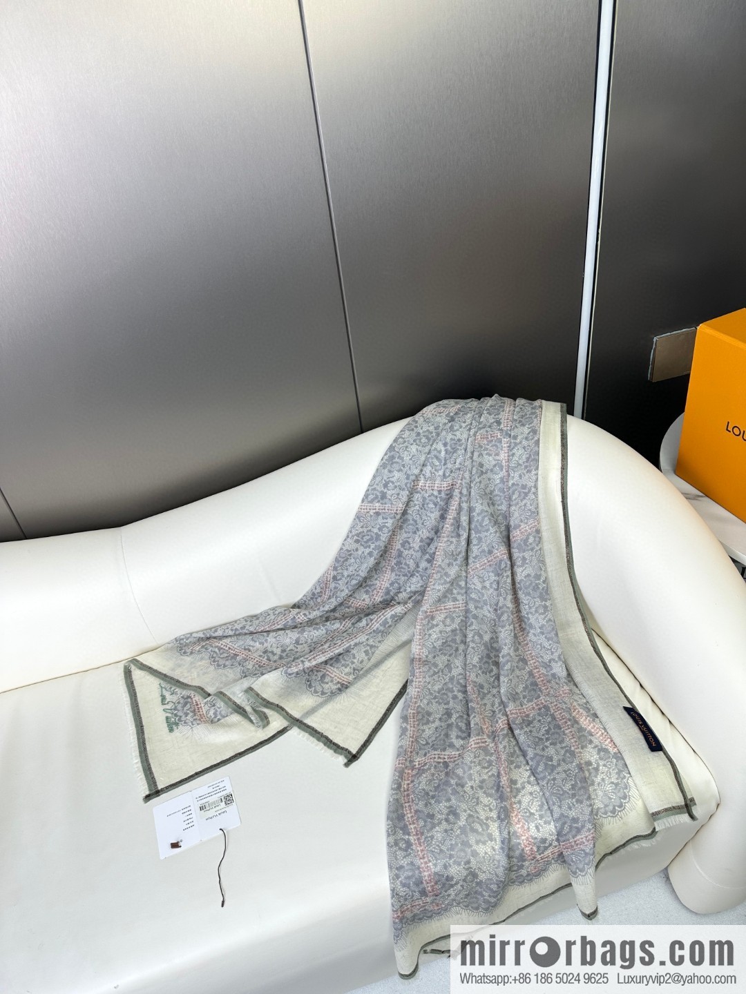 LV 2023 new, cashmere scarf.