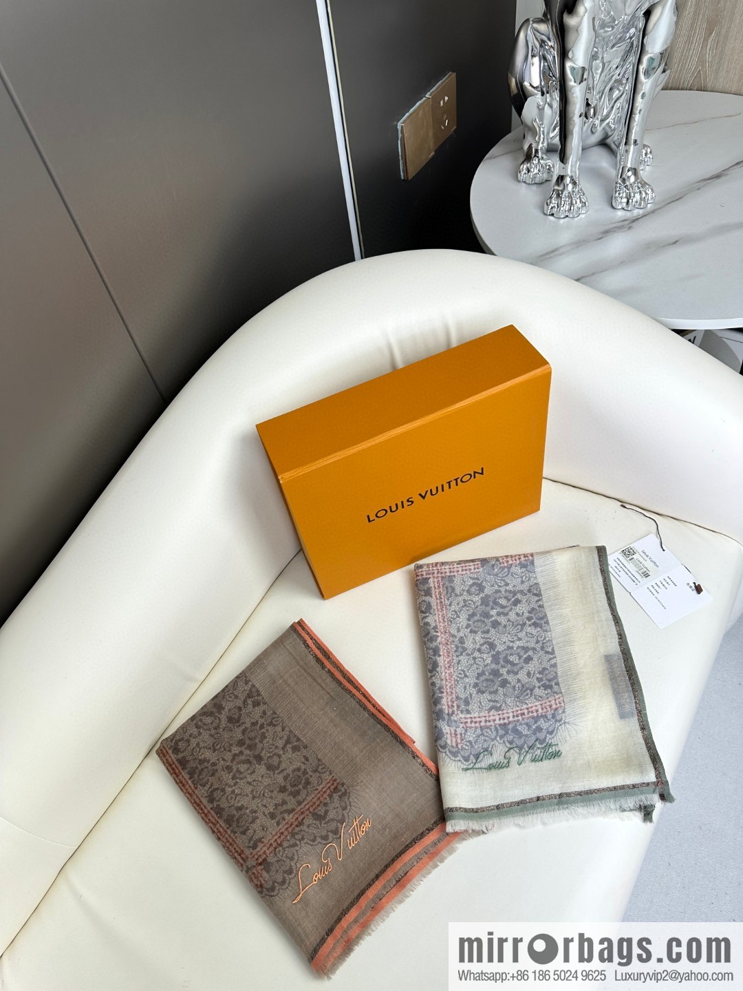 LV 2023 new, cashmere scarf.