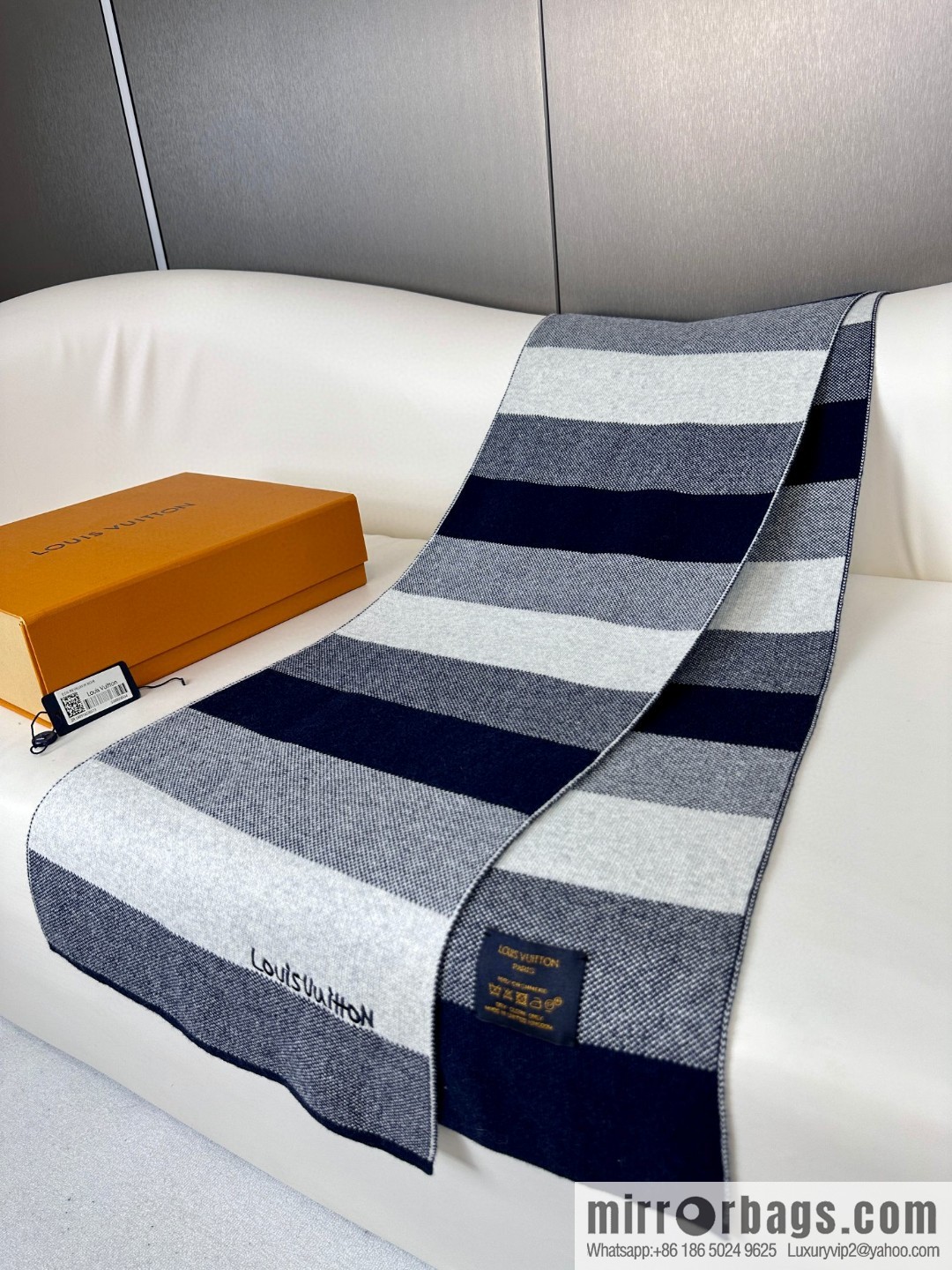 LV Knitted Striped, Unisex Scarf