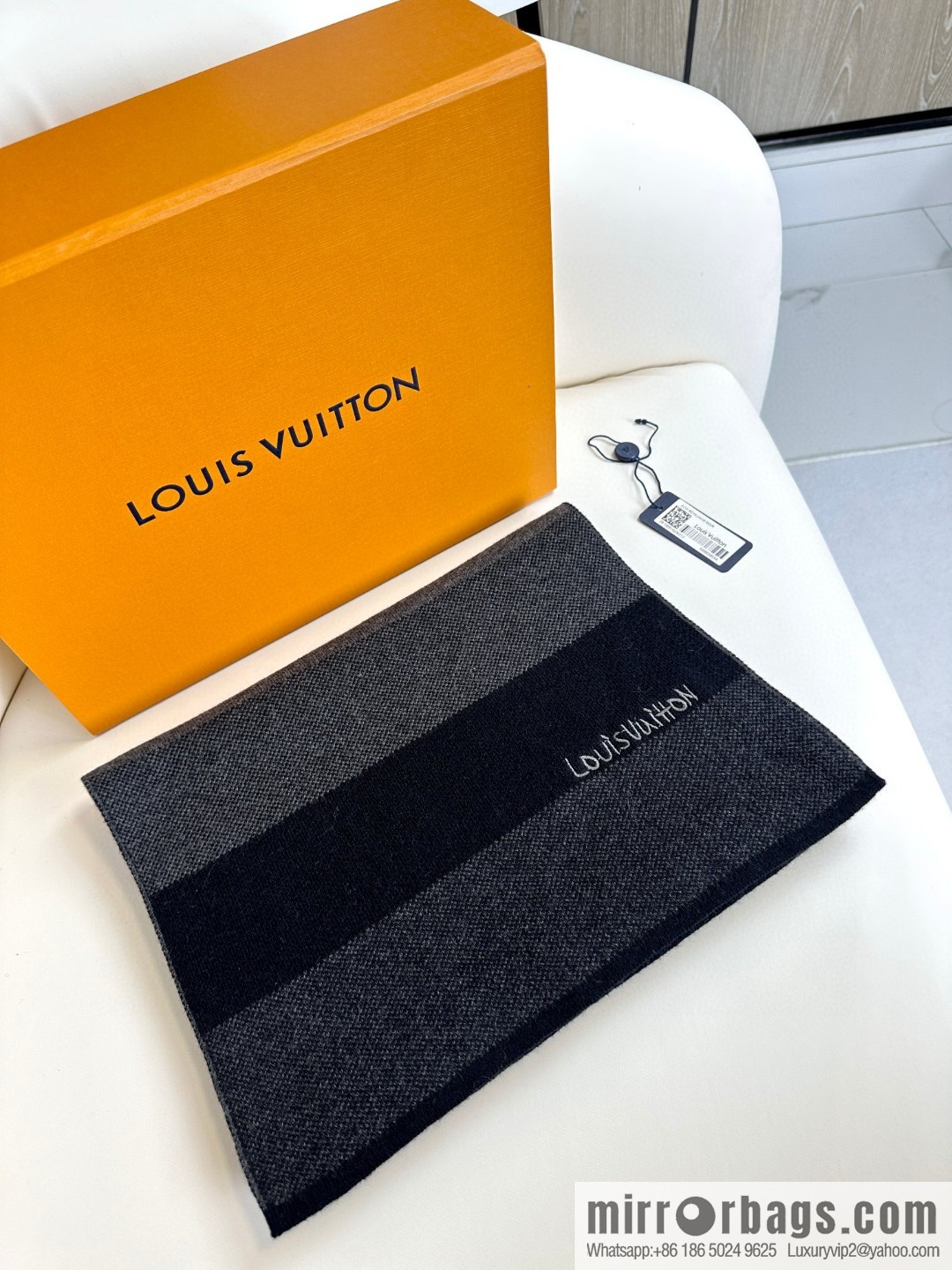 LV Knitted Striped, Unisex Scarf