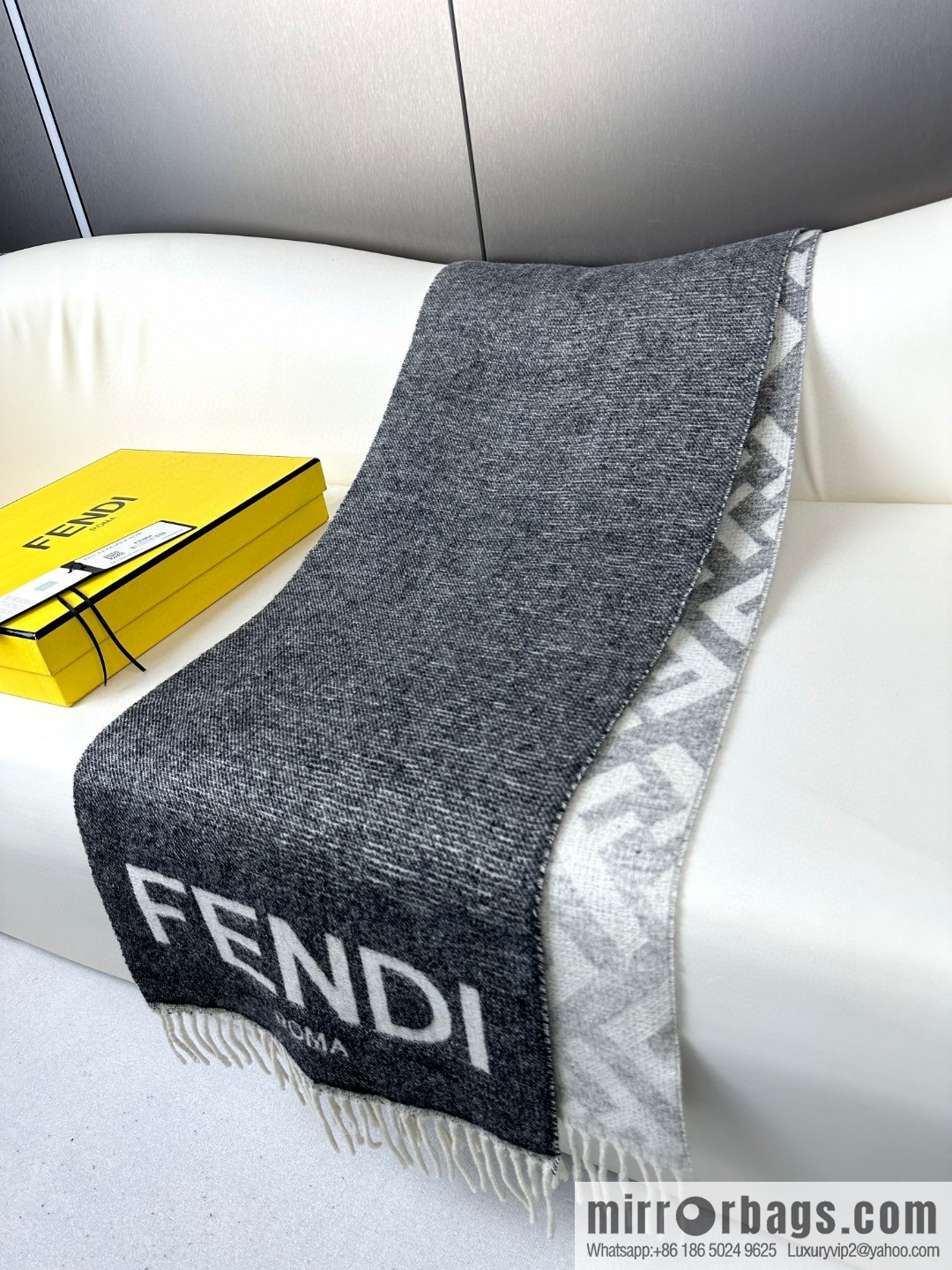 FENDI's latest [Roma] series, cashmere scarf