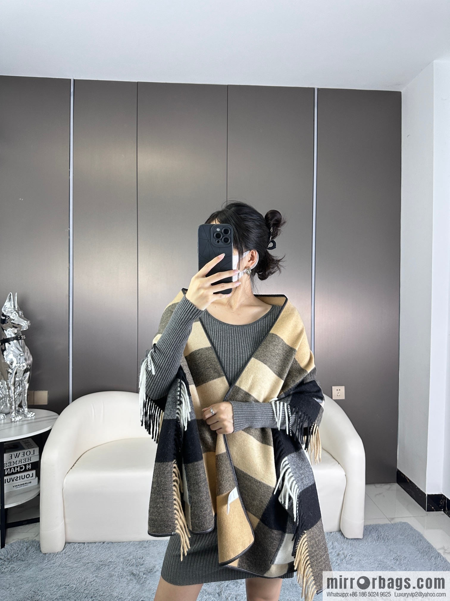 Burberry, the latest logo plaid cape large shawl