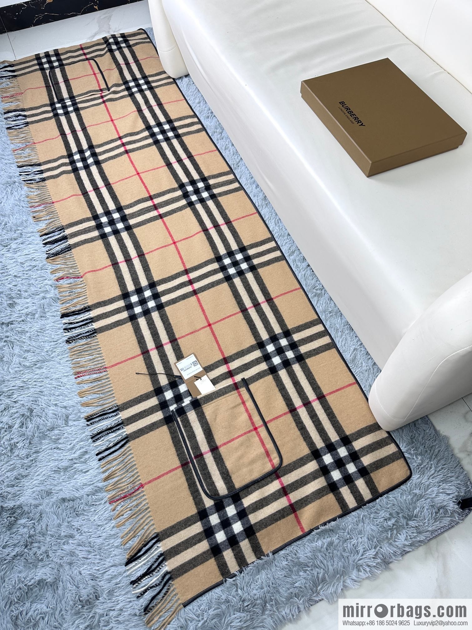 Burberry, the latest logo plaid cape large shawl