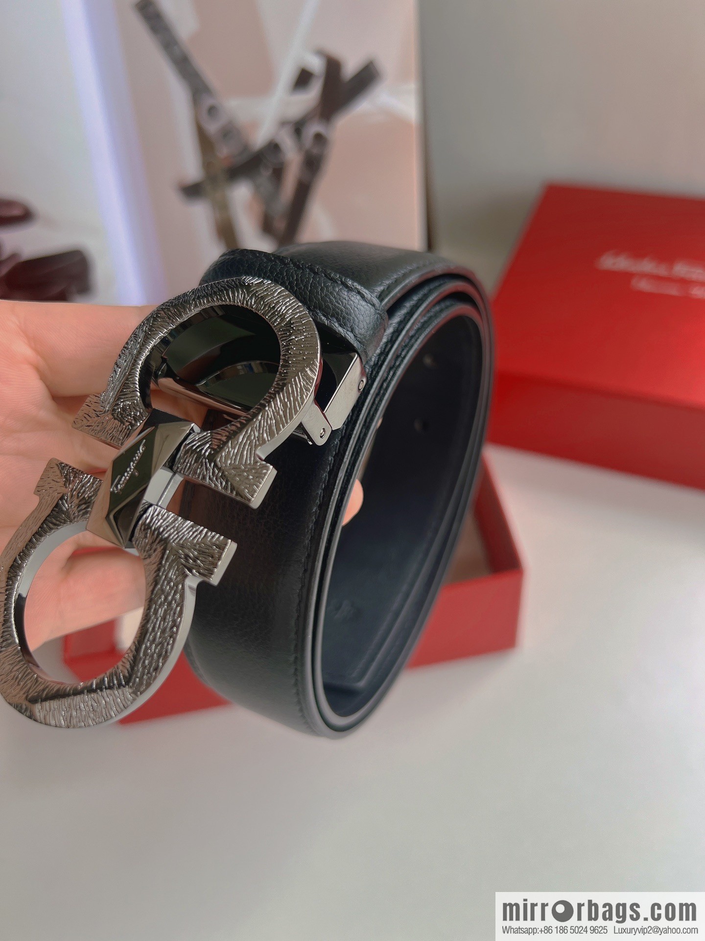 Ferragamo Ferragamo, a selection of high-quality materials for men's business 3.5cm belt