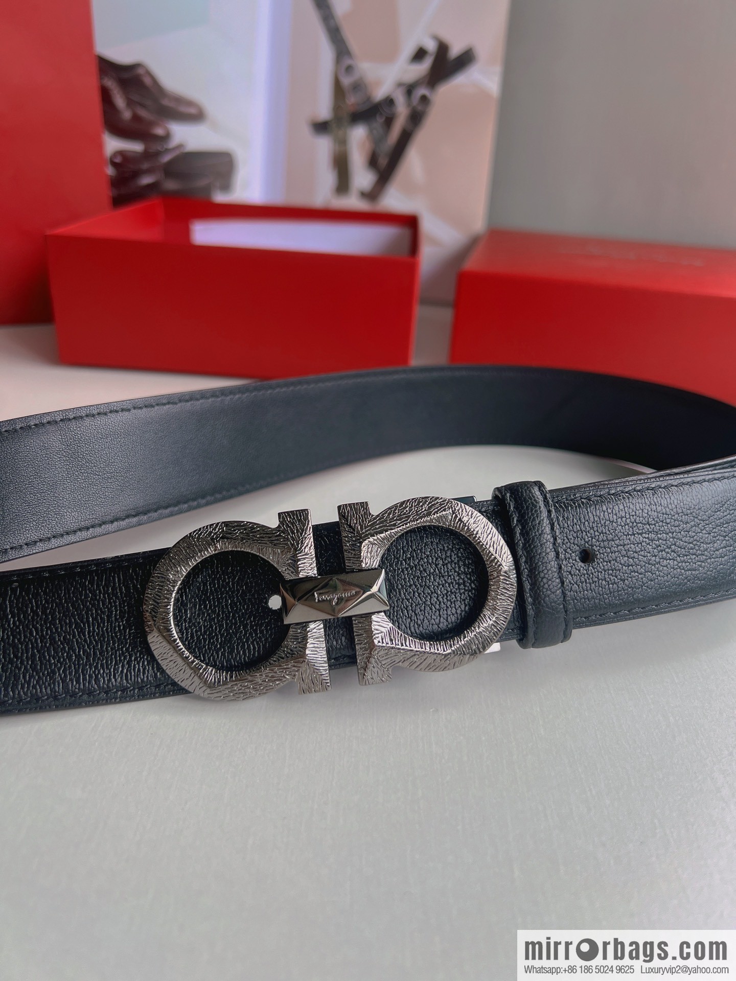 Ferragamo Ferragamo, a selection of high-quality materials for men's business 3.5cm belt