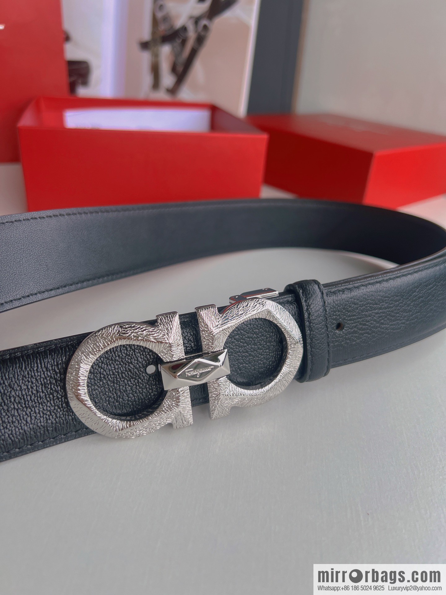 Ferragamo Ferragamo, a selection of high-quality materials for men's business 3.5cm belt