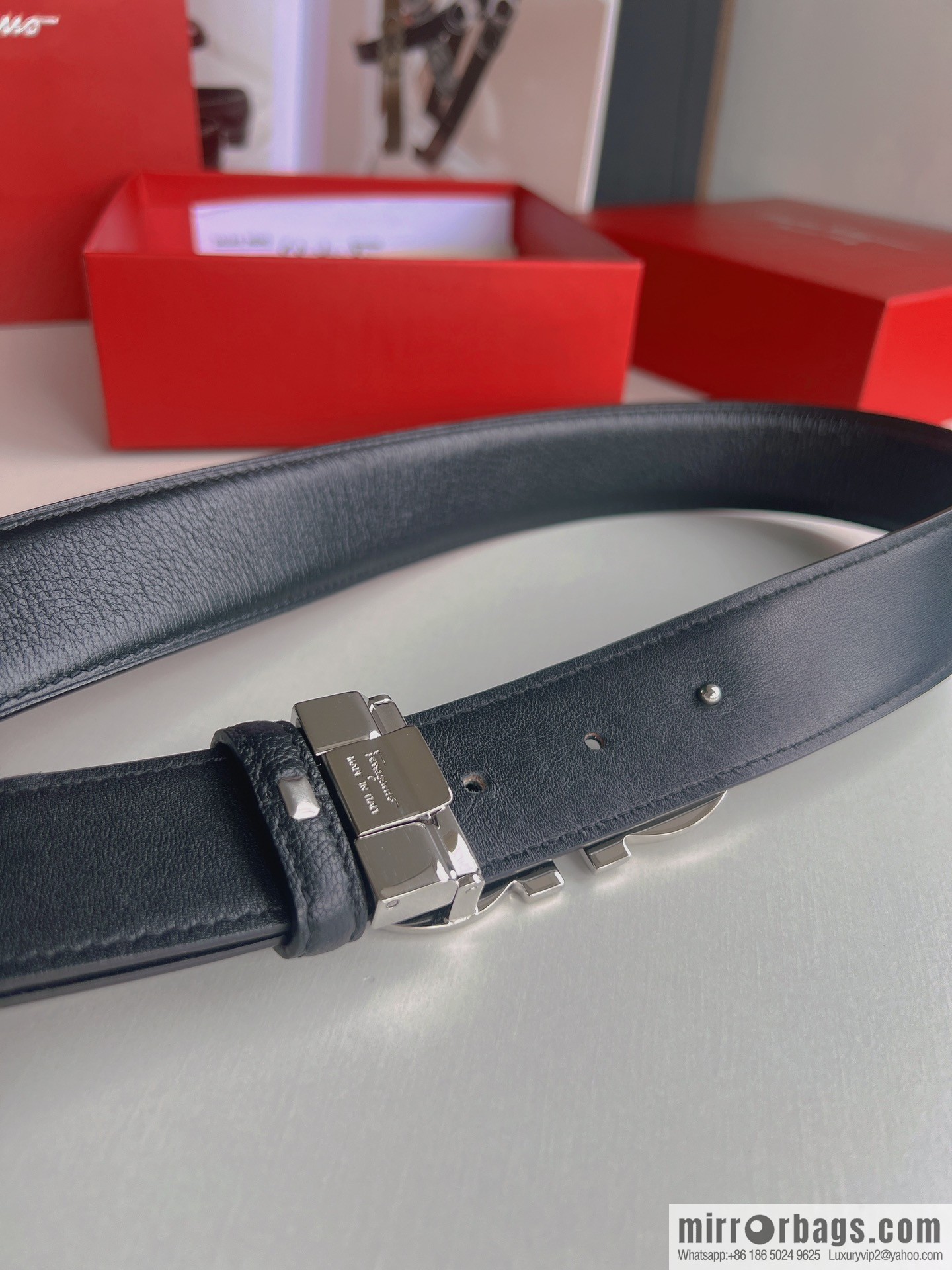 Ferragamo Ferragamo, a selection of high-quality materials for men's business 3.5cm belt
