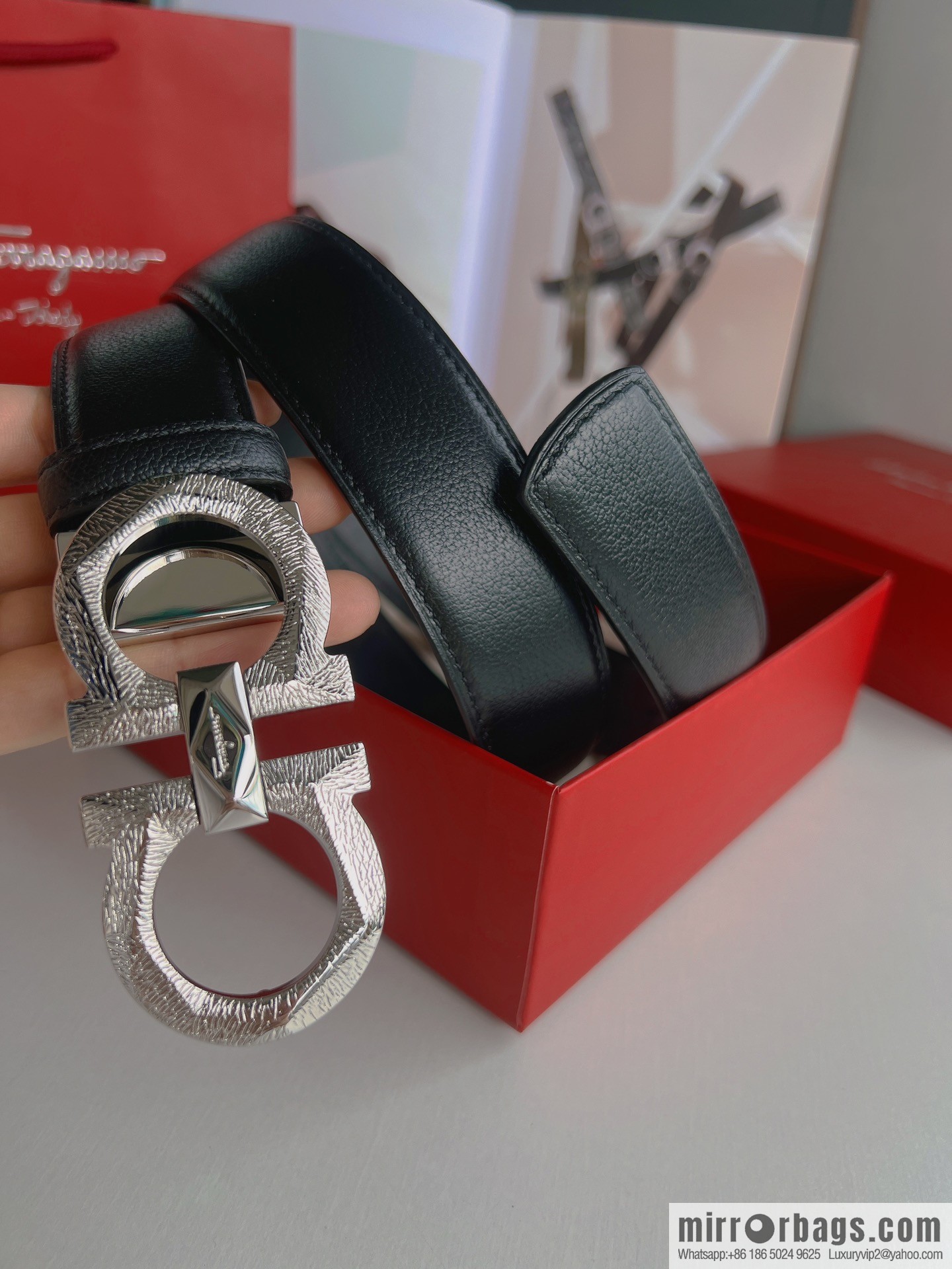 Ferragamo Ferragamo, a selection of high-quality materials for men's business 3.5cm belt