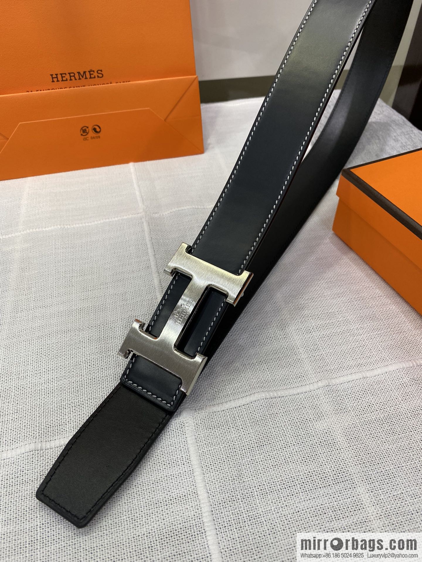 Hermès, stainless steel horse-drawn carriage micro-welding process button head buckle, double-sided delicate cowhide belt