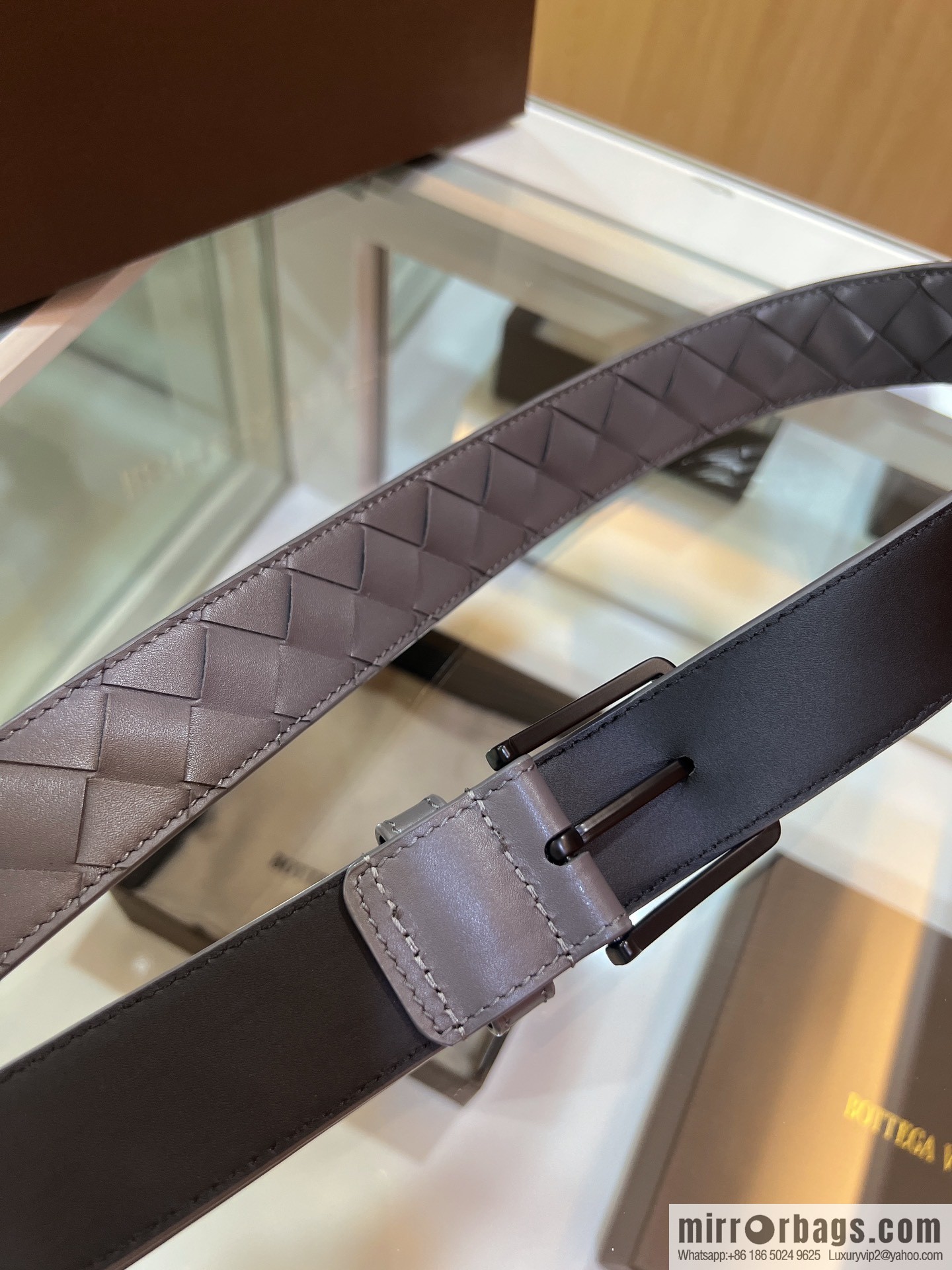 BV Baodian Home, imported cowhide with hand-woven sand needle buckle men's 3.5cm belt