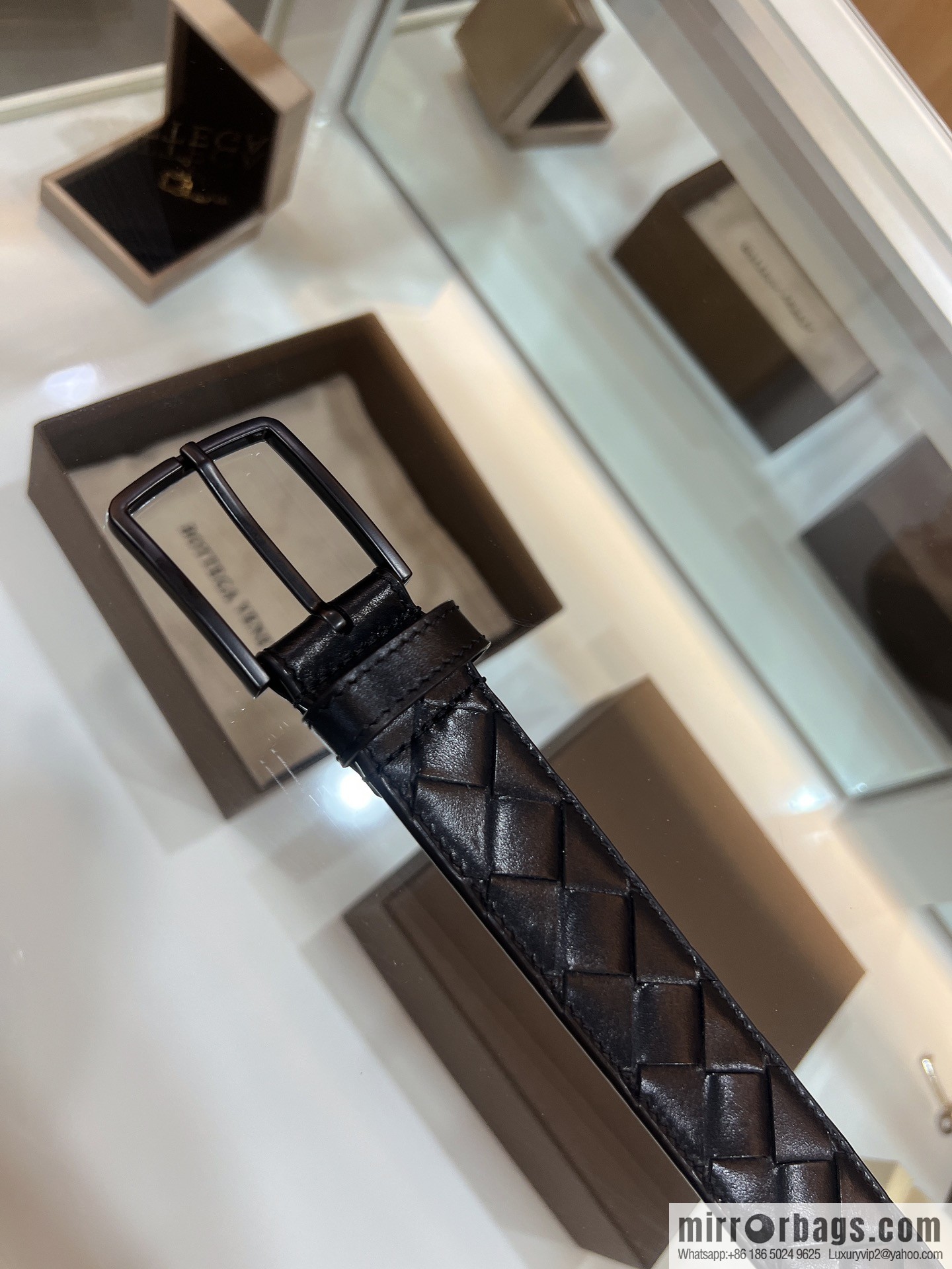 BV Baodian Home, imported cowhide with hand-woven sand needle buckle men's 3.5cm belt