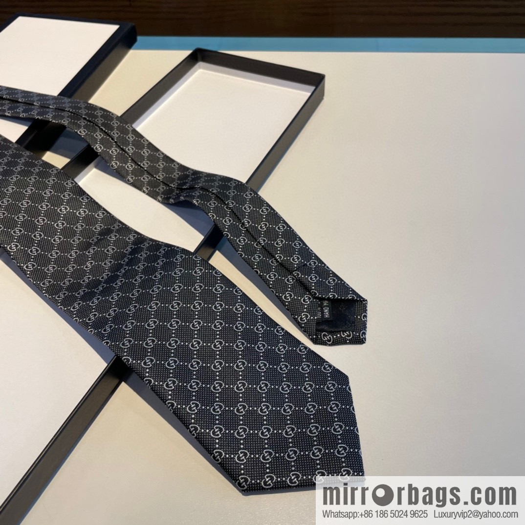 GUCCI Gucci interlocking G-pattern silk tie