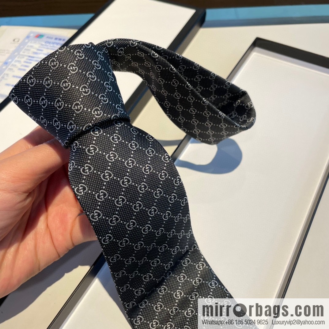 GUCCI Gucci interlocking G-pattern silk tie