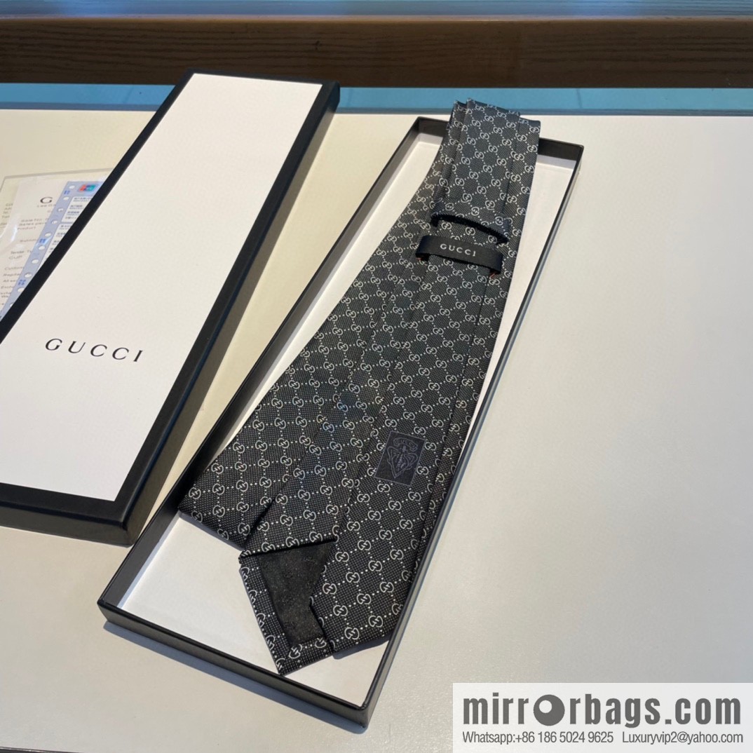 GUCCI Gucci interlocking G-pattern silk tie