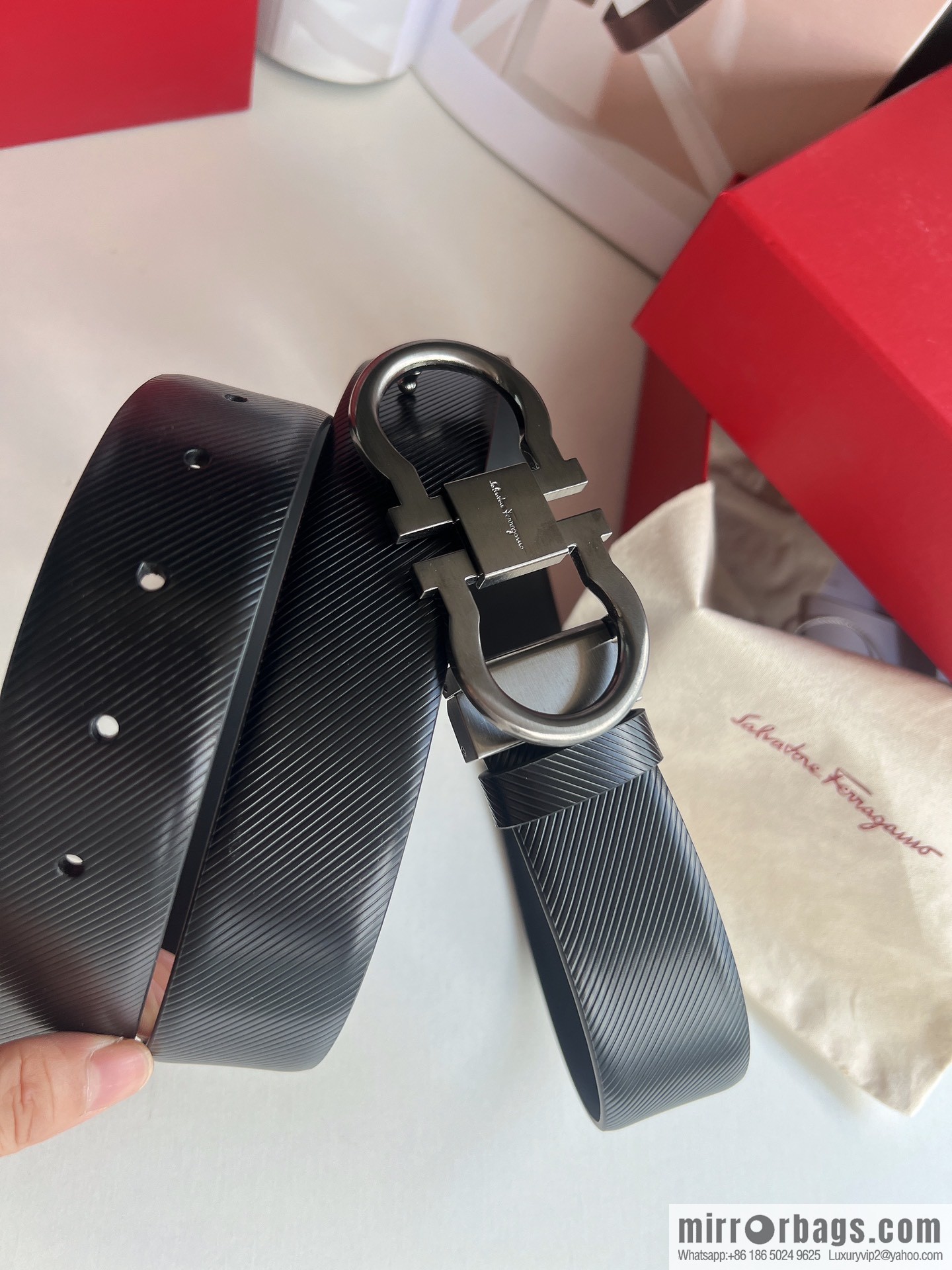 Ferragamo Ferragamo, Cowhide Embossed Gancini Metal Buckle Men's 3.5cm Belt