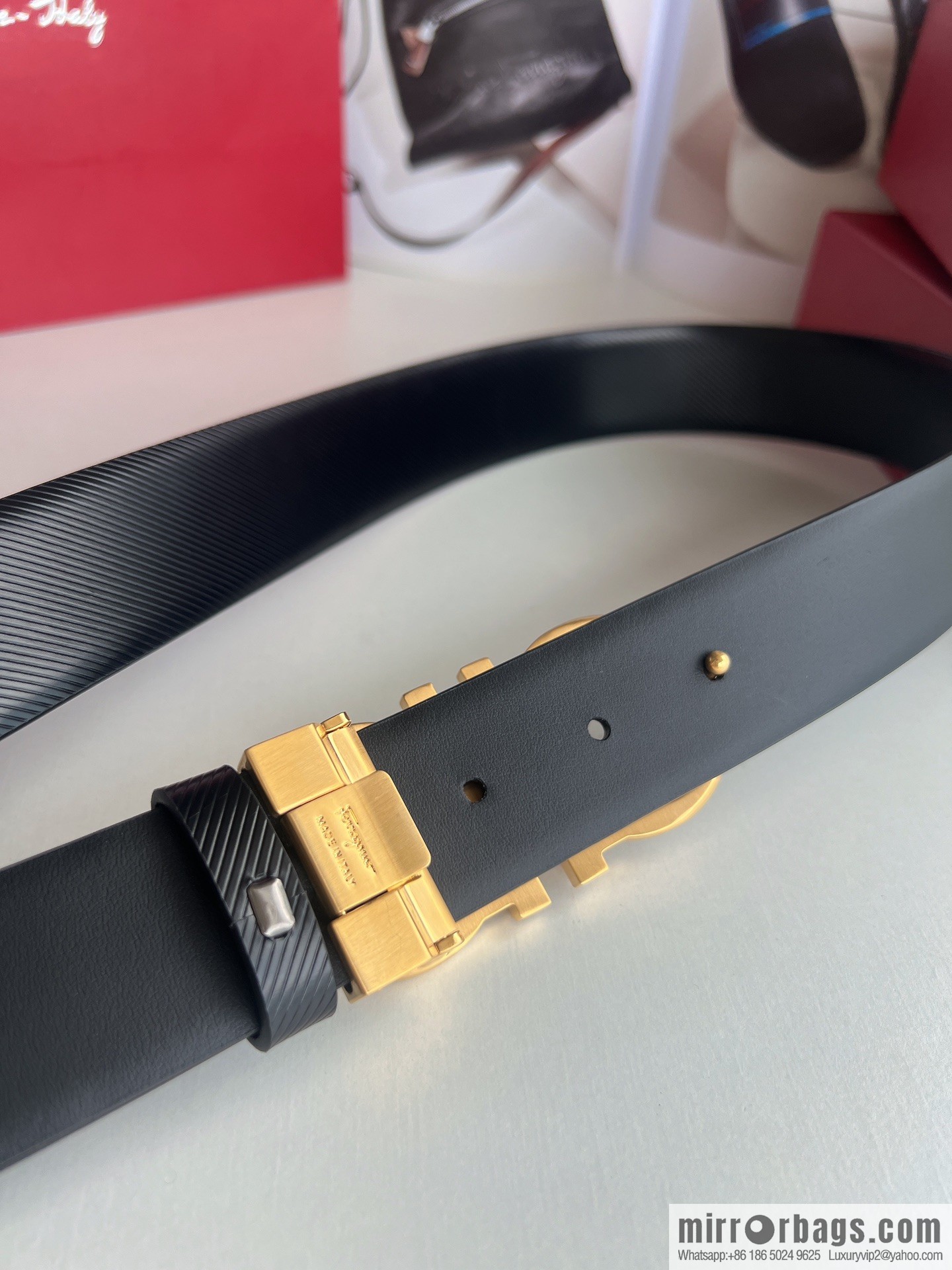 Ferragamo Ferragamo, Cowhide Embossed Gancini Metal Buckle Men's 3.5cm Belt