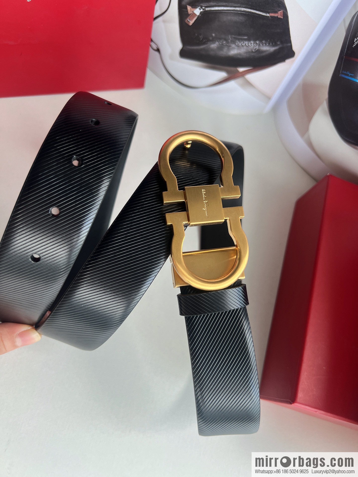 Ferragamo Ferragamo, Cowhide Embossed Gancini Metal Buckle Men's 3.5cm Belt