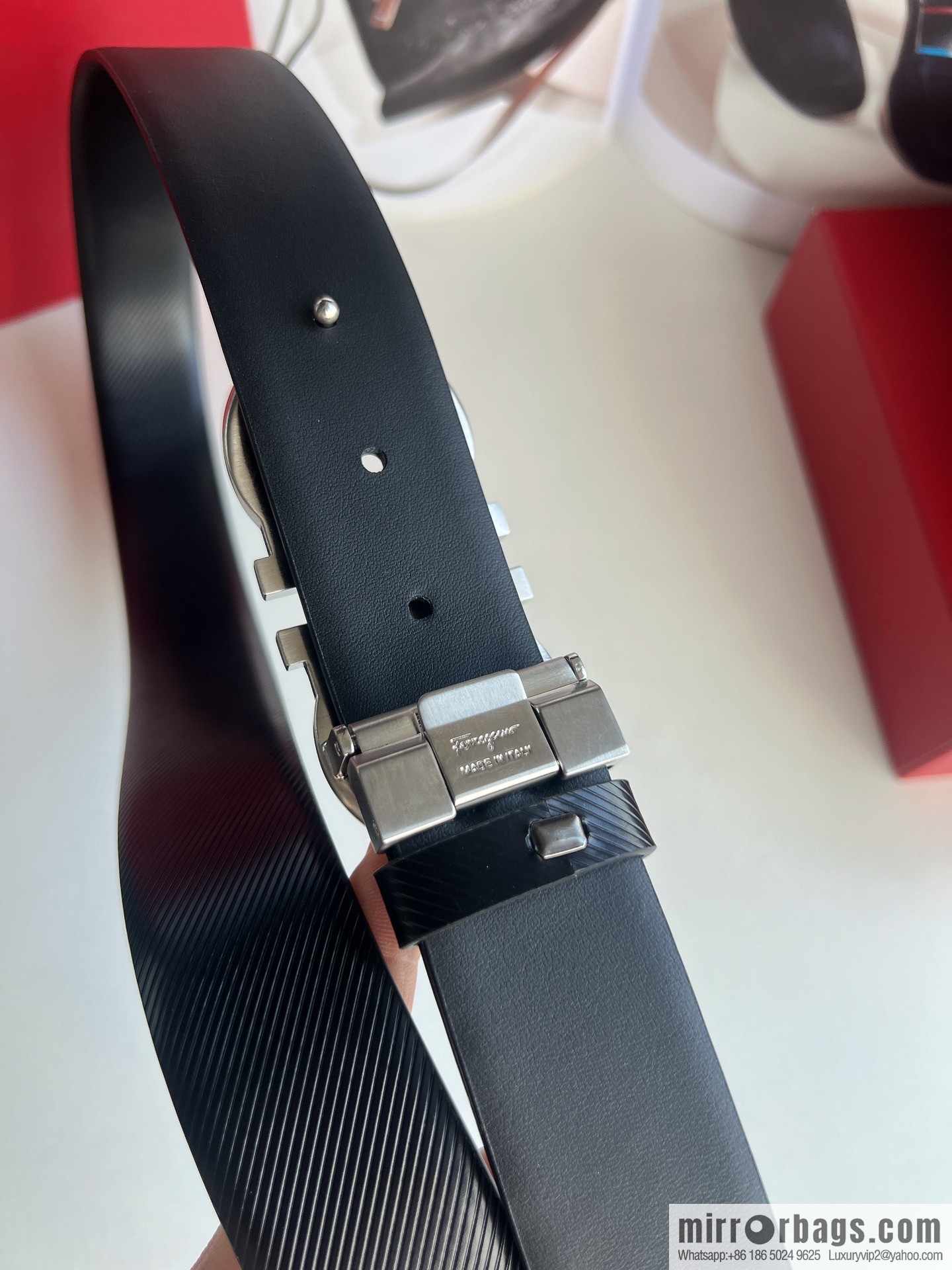 Ferragamo Ferragamo, Cowhide Embossed Gancini Metal Buckle Men's 3.5cm Belt