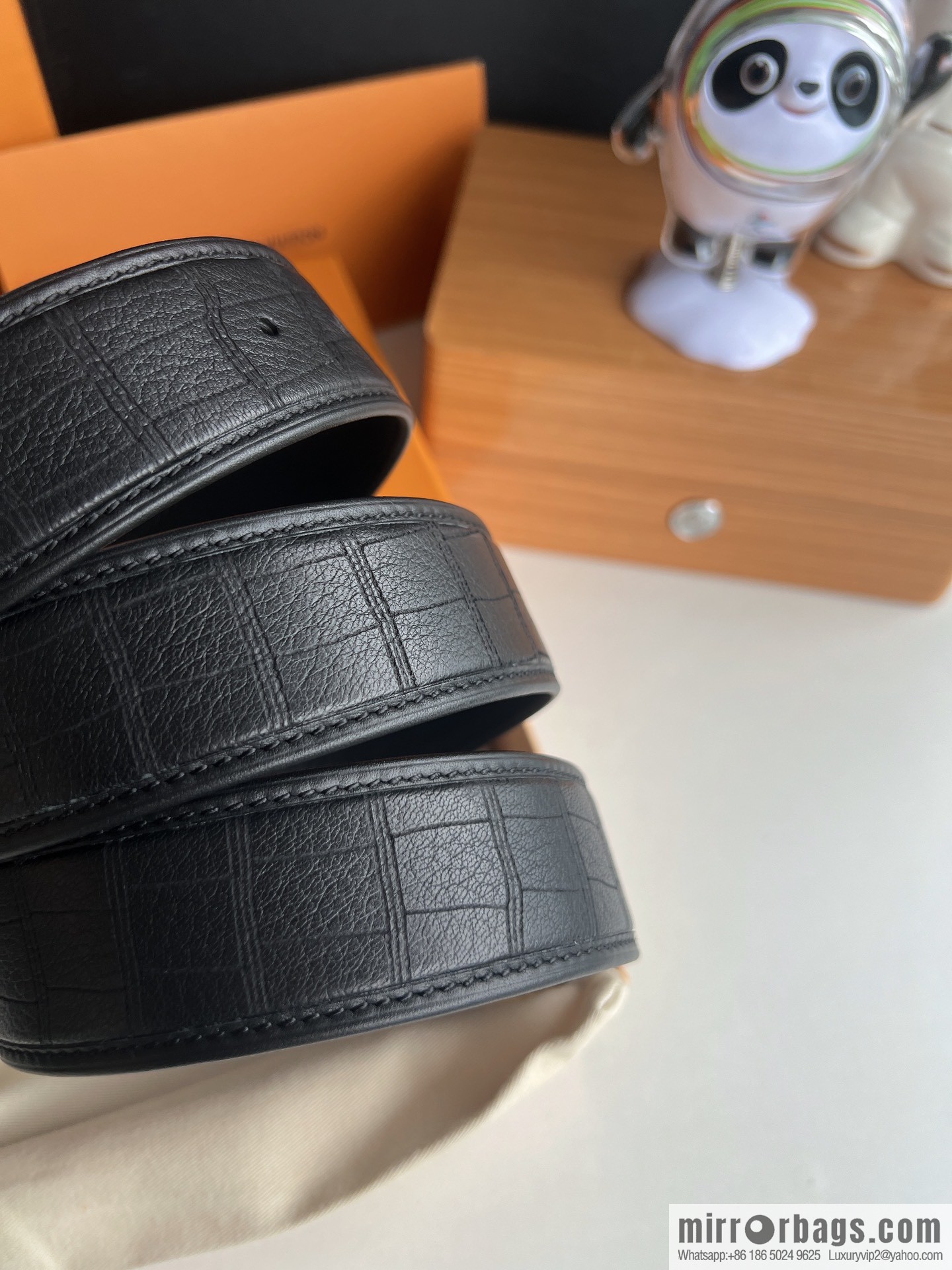 LV/Louis Vuitton, metal buckle solid steel resin craft inlaid men's 4.0 belt