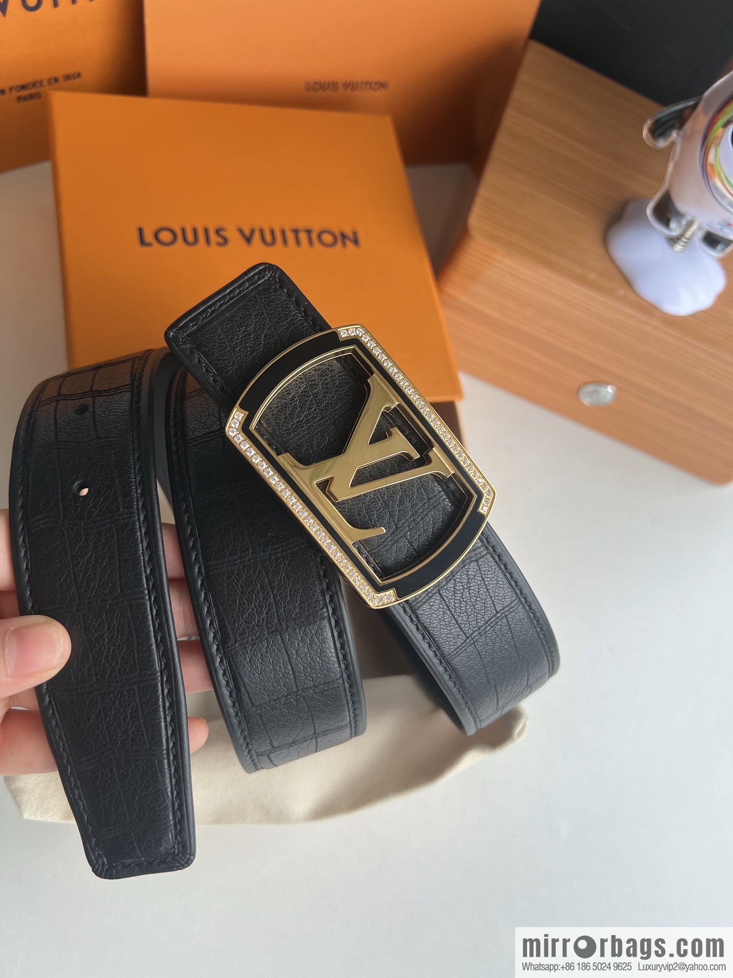 LV/Louis Vuitton, metal buckle solid steel resin craft inlaid men's 4.0 belt