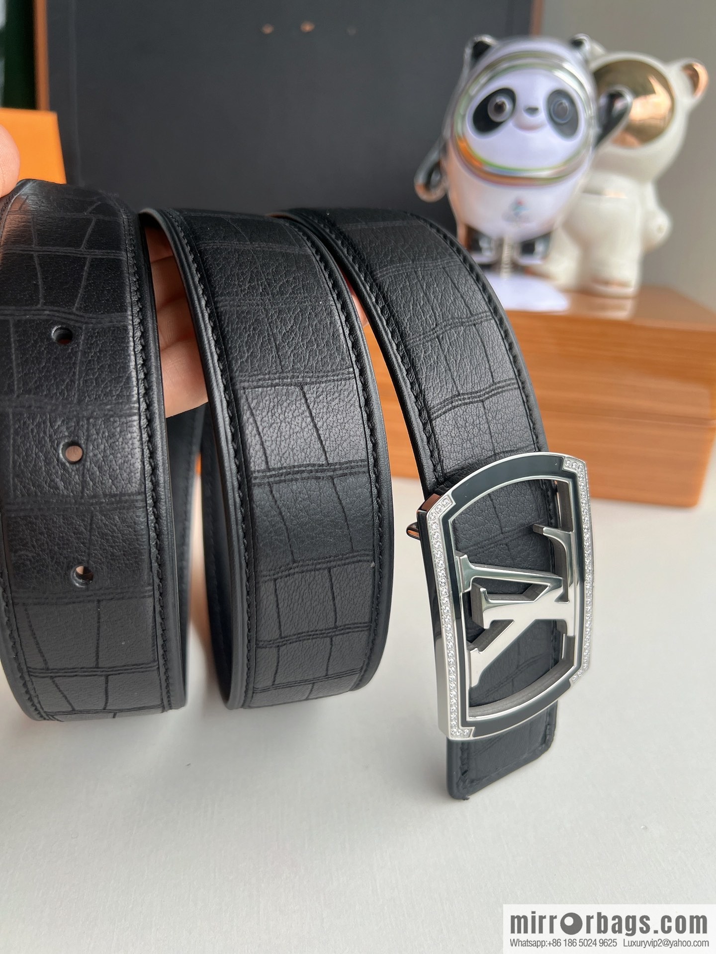 LV/Louis Vuitton, metal buckle solid steel resin craft inlaid men's 4.0 belt