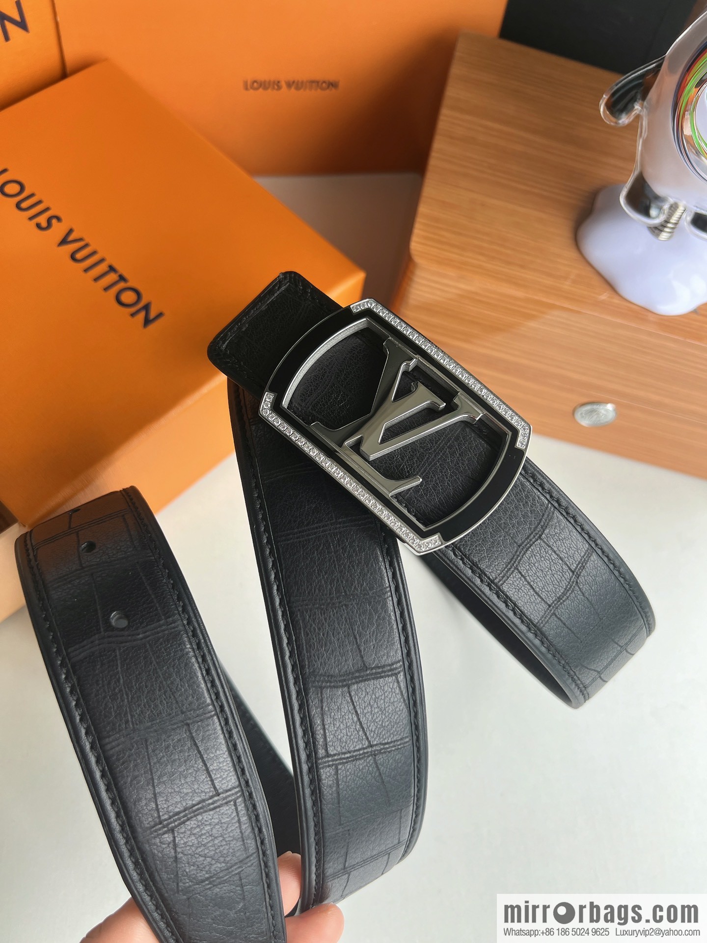 LV/Louis Vuitton, metal buckle solid steel resin craft inlaid men's 4.0 belt