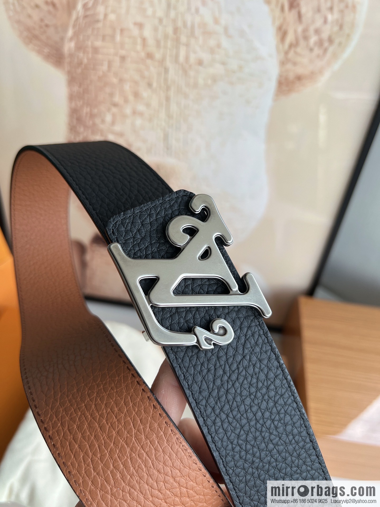LV/Louis Vuitton, exquisite craftsmanship presents luxury and exquisite men's 4.0cm belt
