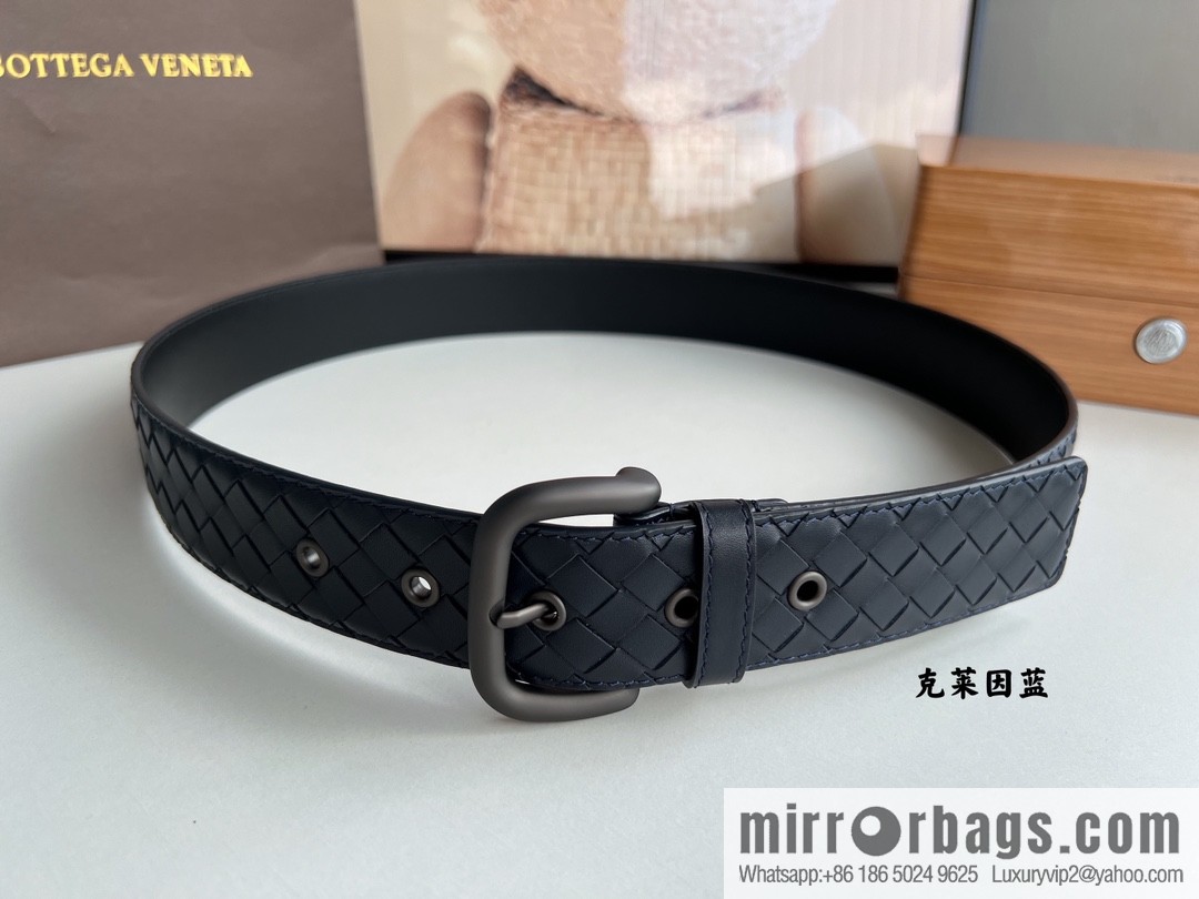 BV Baodian, imported calfskin woven small squares become a typical logo men 3.5cm.