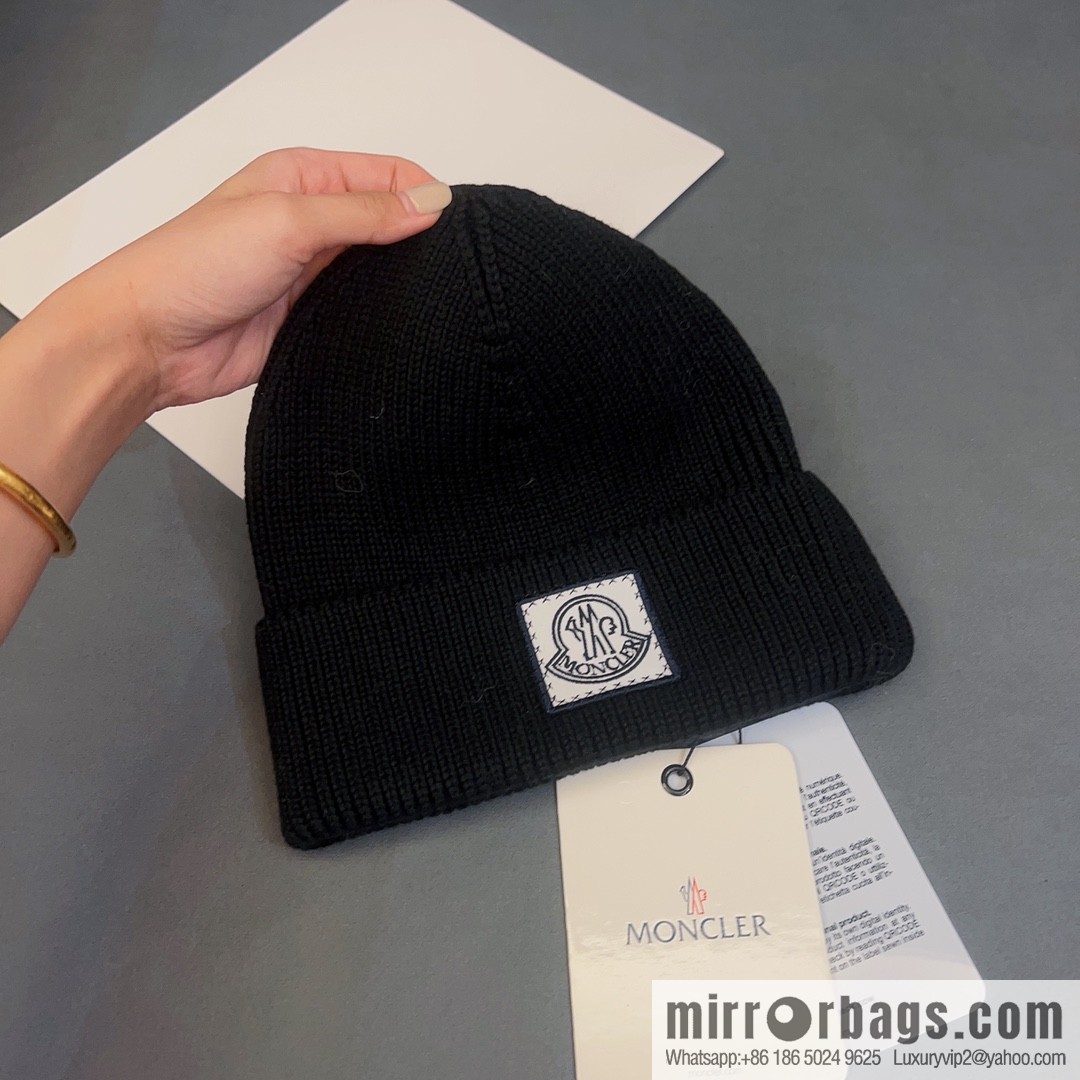 Moncler explosive personality LOGO knitted hat
