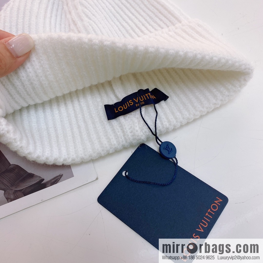 LV Louis Vuitton autumn and winter wool knitted wool hat